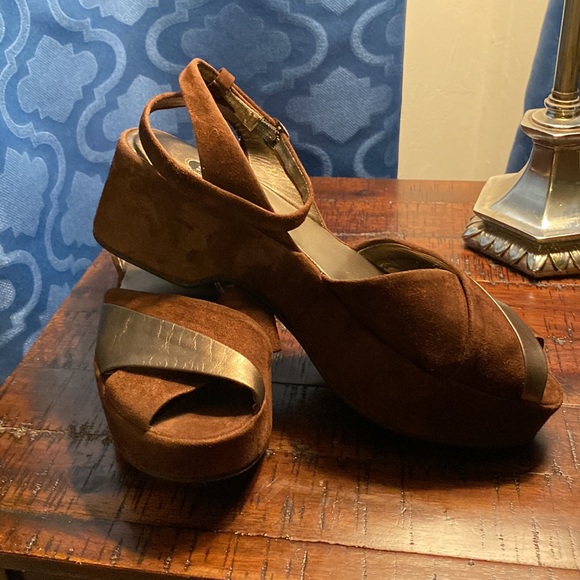 Accessoire Diffusion shoes - Picture 2 of 5